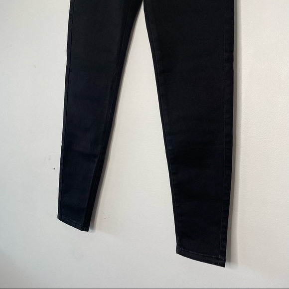 J Brand Alana Black Zipper Pocket Jeans - Picture 14 of 16